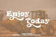 Eskimo, a Script Font by Zaenal Studio (Thumbnail 2 of 11)