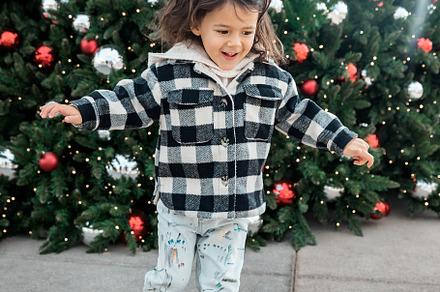 Lifestyle portrait of toddler girl