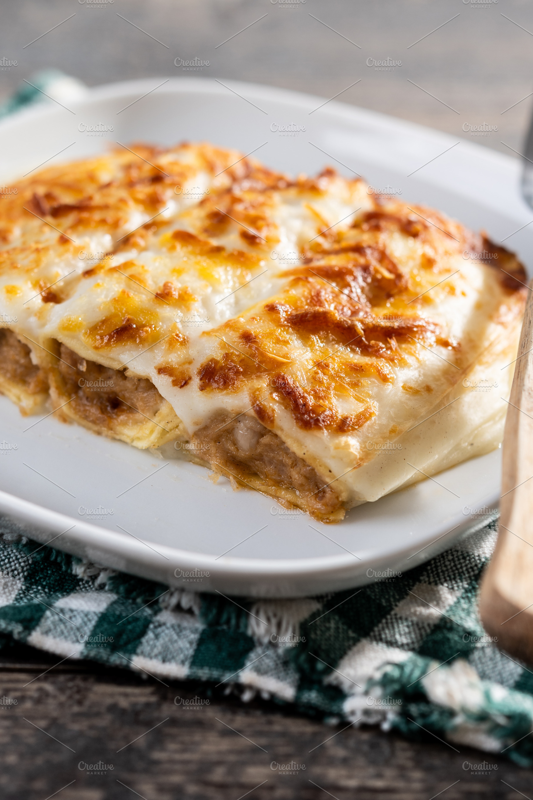 Baked Cannelloni with Cheese and Béchamel Sauce, a Food & Drink Photo by etorres69