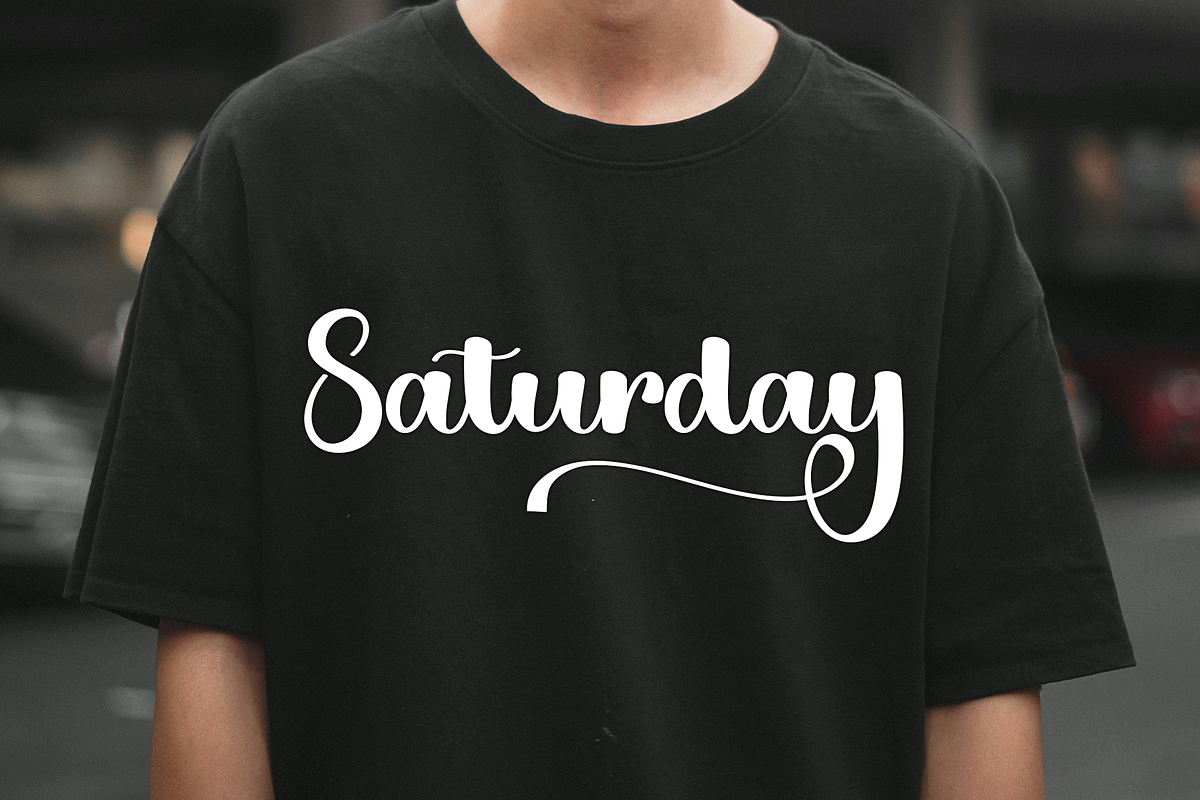 Looking, a Handwritten Font by InermediaSTUDIO (Photo 3 of 7)