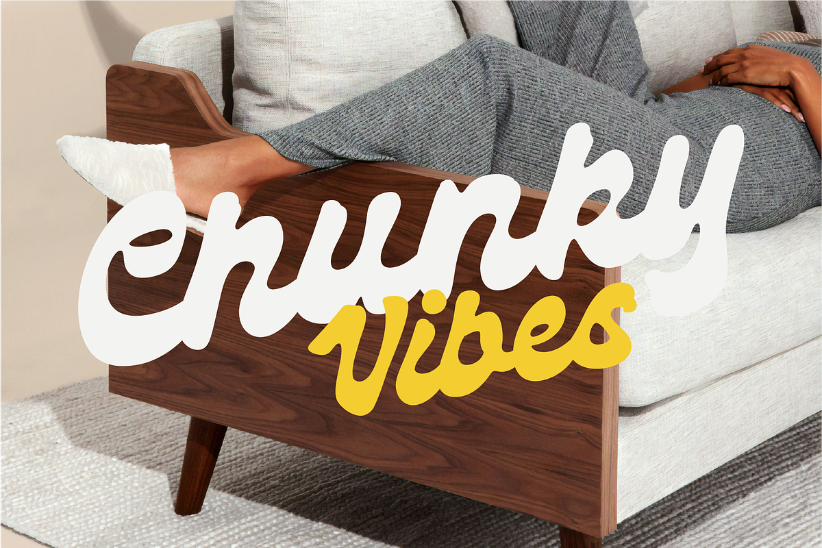 Mantik - Bold Script Font, a Script Font by Pipello Grafik (Photo 11 of 12)
