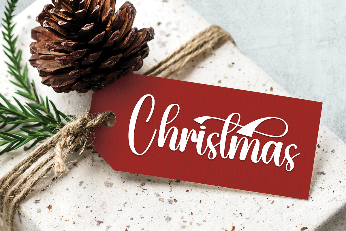 Vintage | Script Font, a Handwritten Font by Scratchones (Photo 3 of 9)