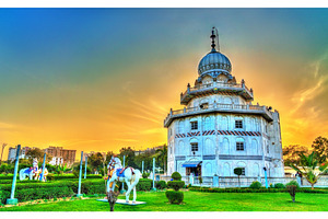 Gurudwara guru ka taal a historical sikh pilgrimage place near sikandra in, an Architecture Photo by Leonid Andronov