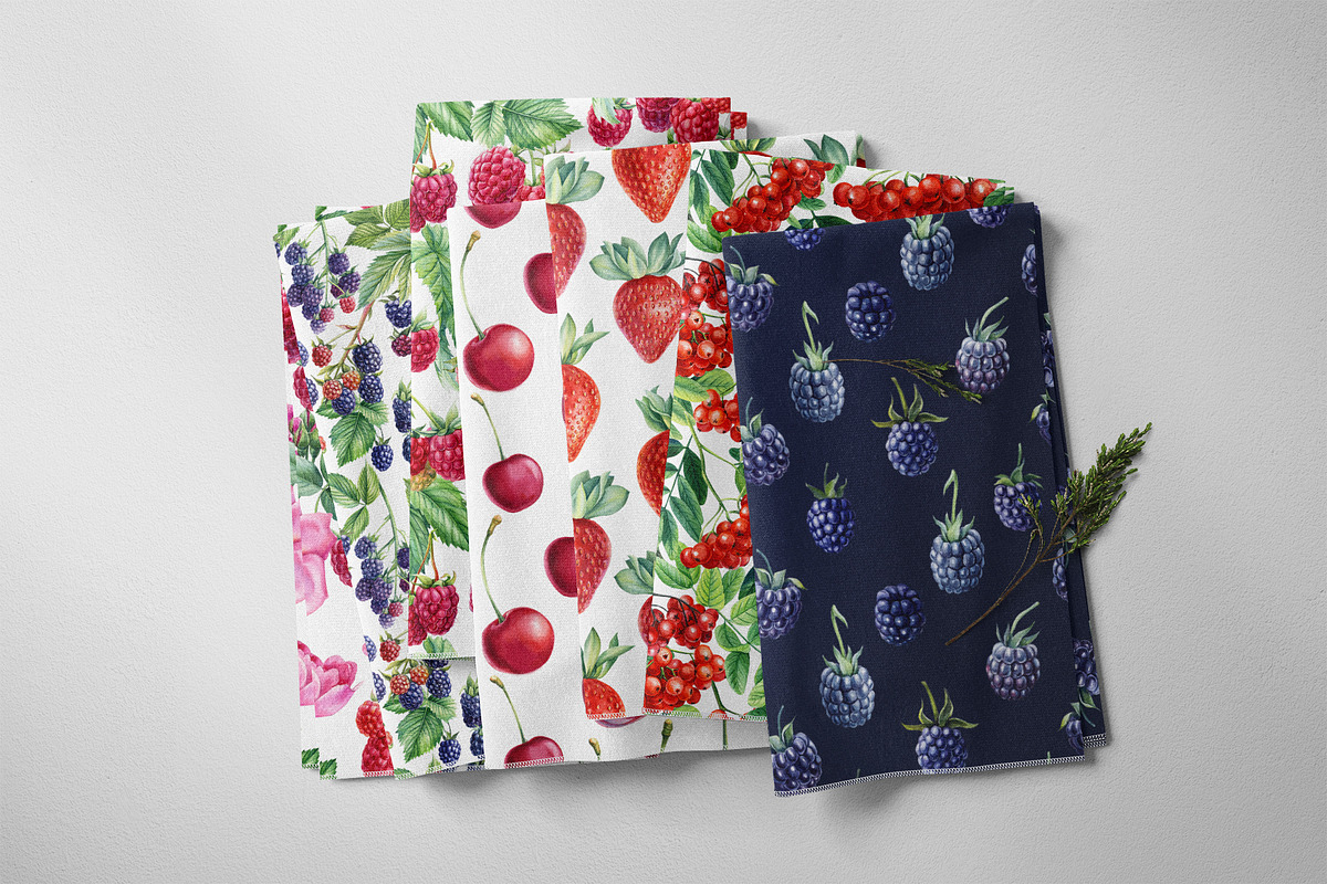 Watercolor Fresh Berries, a Decorative Illustration by Hanna Hryharenka (Photo 13 of 16)