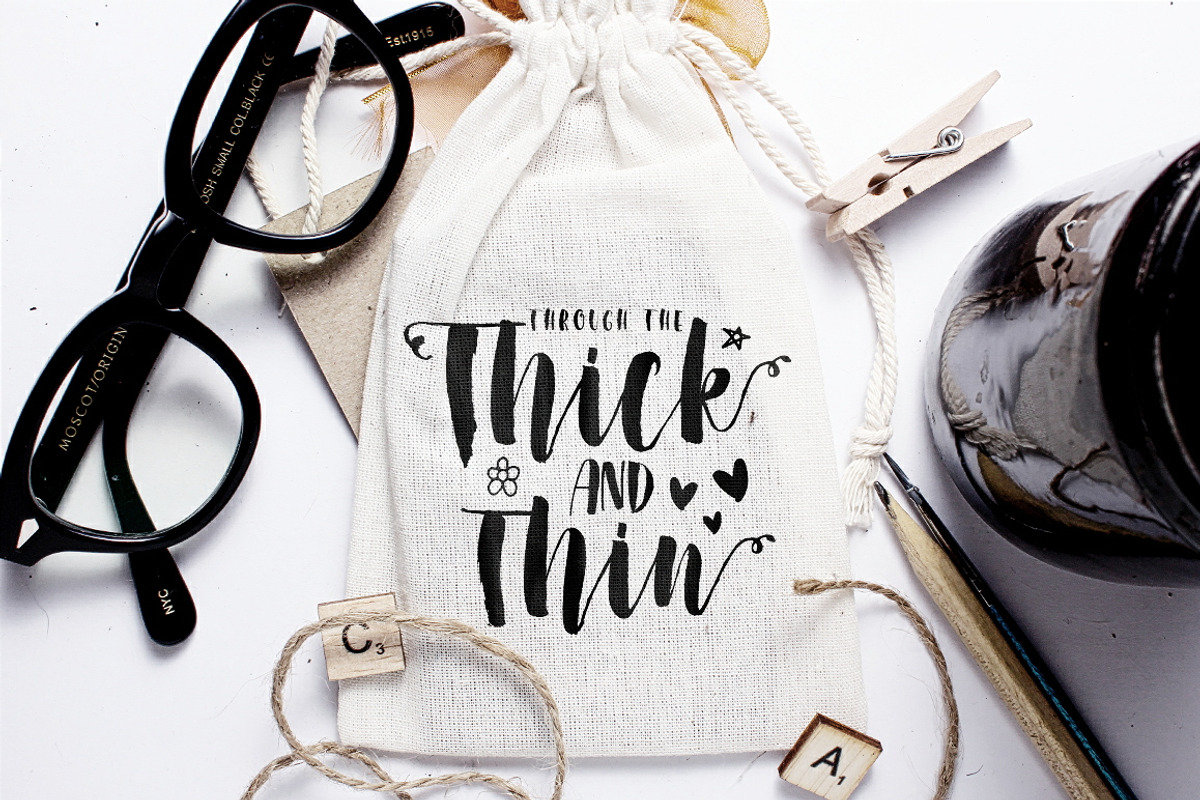 Don't Click Me wedding script font preview 4