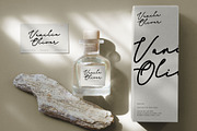 White Magnolia Handwritten Font, a Handwritten Font by RantautypeStudio (Thumbnail 6 of 15)