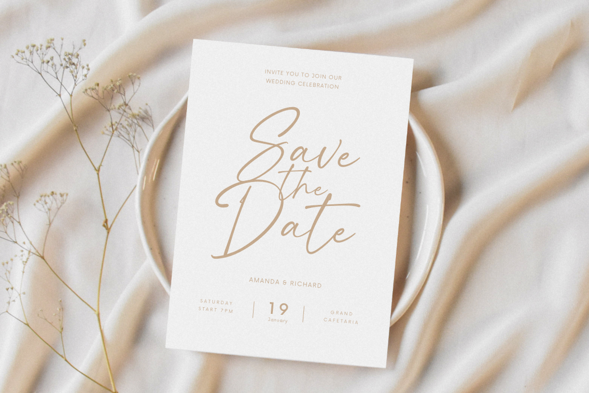 Hamiston - Signature Font, a Script Font by Sronstudio (Photo 10 of 19)