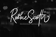 Gloriant Signature Script, a Script Font by Letterhend Studio (Thumbnail 7 of 12)