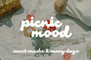 Noira – Soft Organic Display Font, a Script Font by Creacy Studio (Thumbnail 6 of 8)