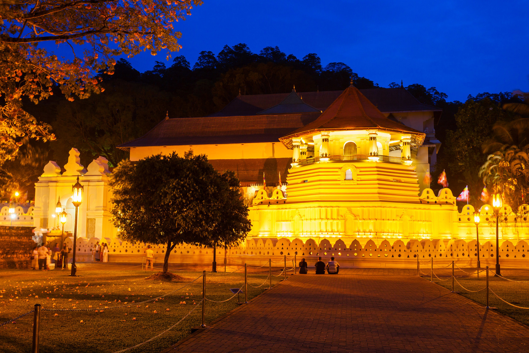 Sacred Tooth Relic Temple, a Photo by saiko3p