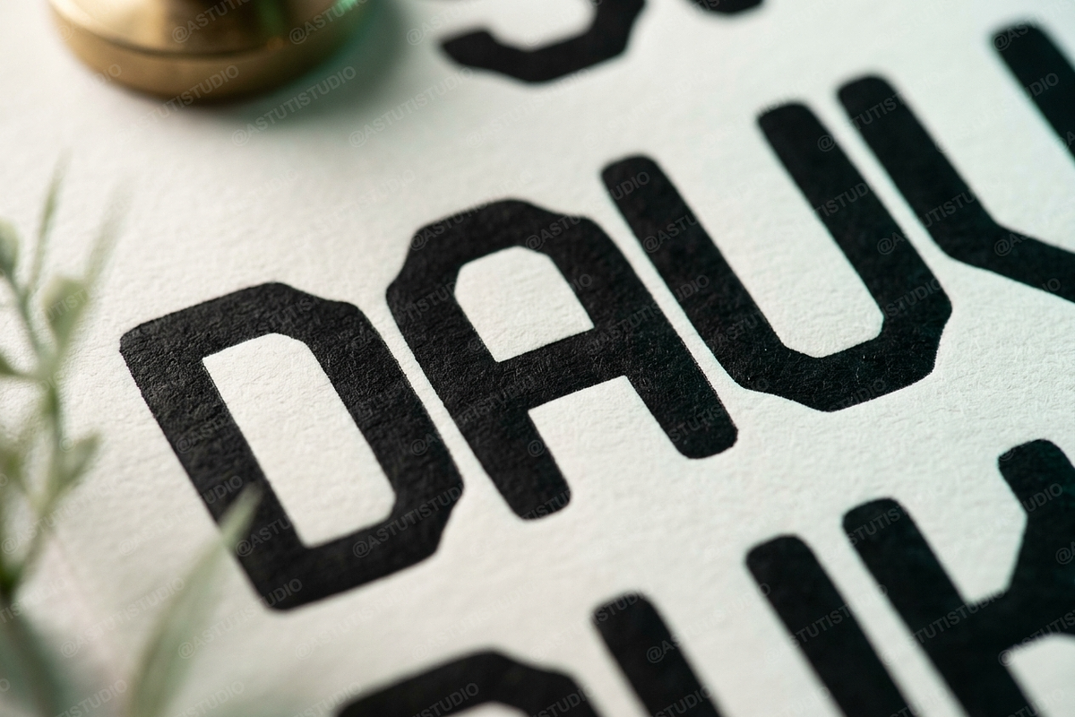 Dahuvo | Elegant Contemporary Serif, a Serif Font by Astuti Studio (Photo 22 of 25)