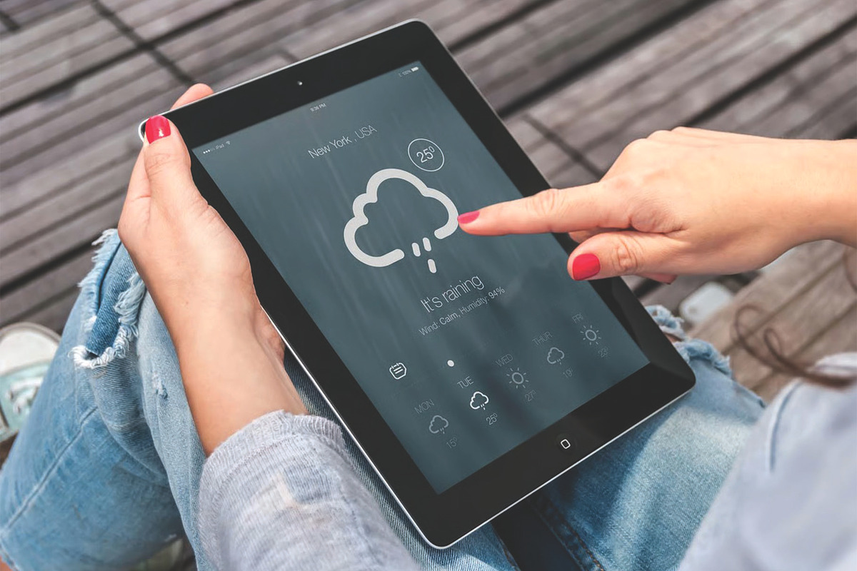 Responsive UI UX Tablet Mockup, an iPad Mockup by DesignRushMarket (Photo 7 of 16)