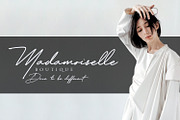 Holimount - Modern Signature, a Script Font by Ridha-38.lineart (Thumbnail 5 of 11)