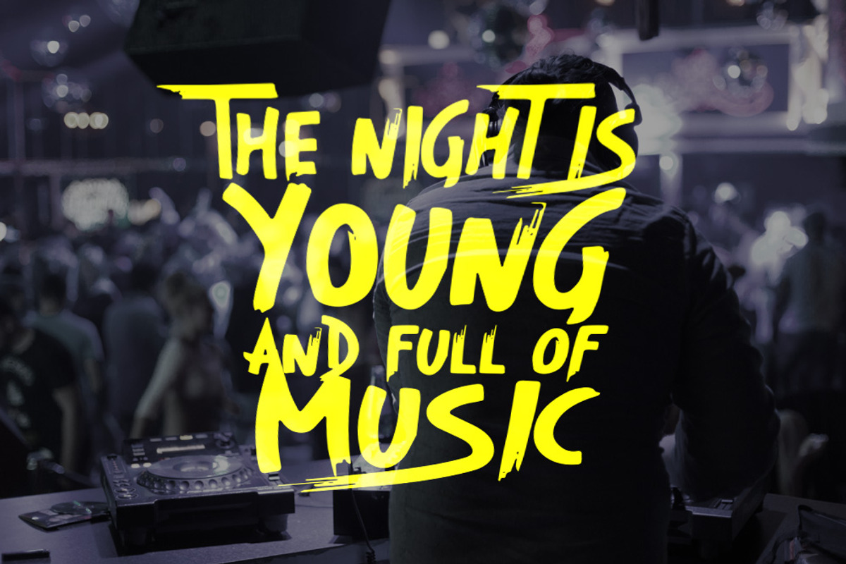 Beast - Brush Font preview 4