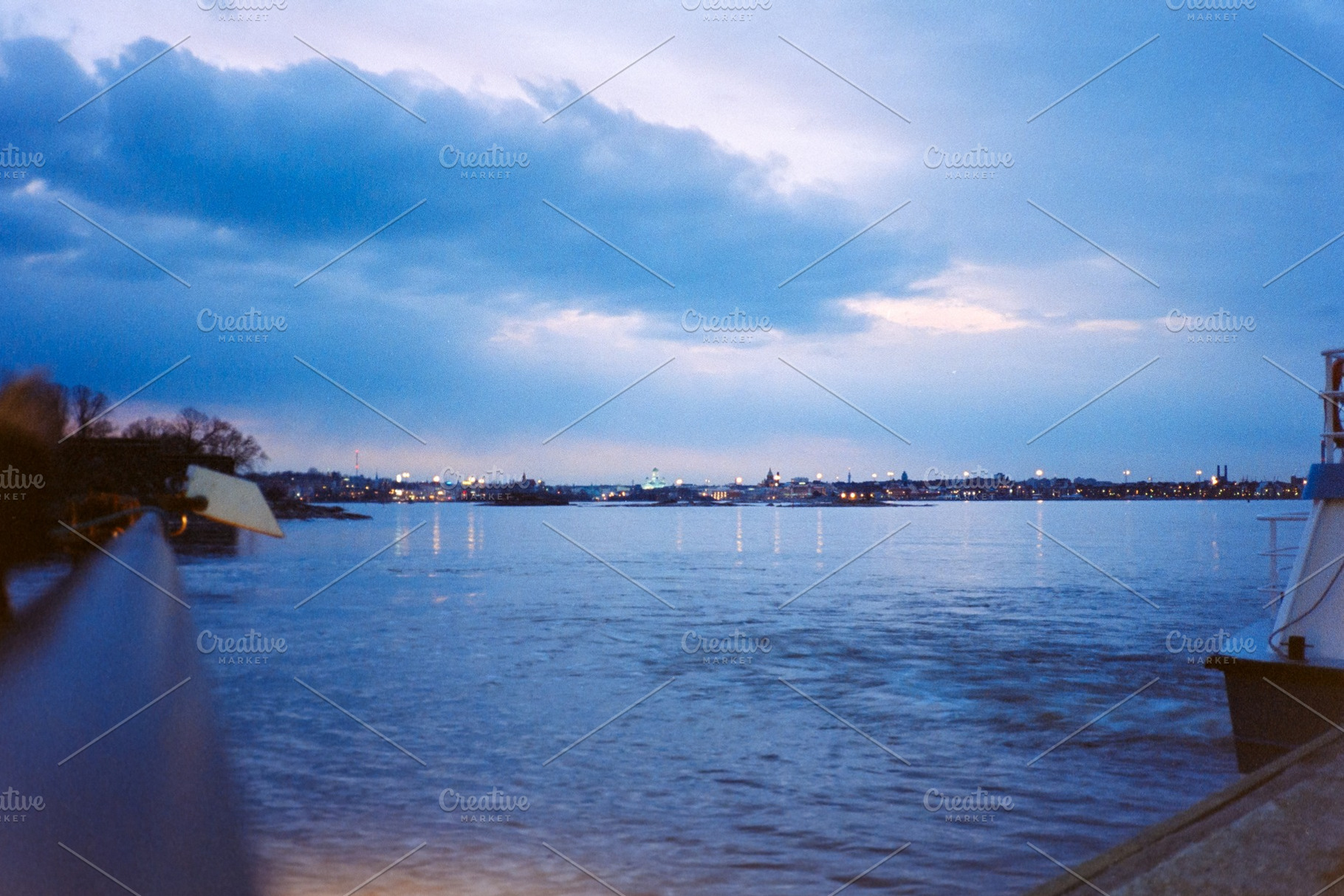The sea in Helsinki, a Photo by WorldOfPhotos