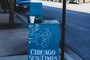 CHICAGO NEWSTAND