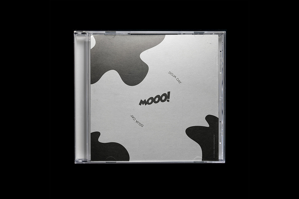 Jewelcase.psd - CD Case Mockup, a Product Mockup by BLKMARKET© (Photo 6 of 9)