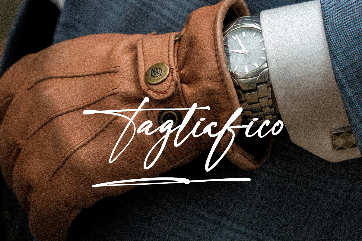 Bathari Script | Signature Font, a Script Font by Scratch Design (Photo 7 of 15)