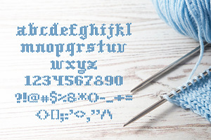 Knitted Font