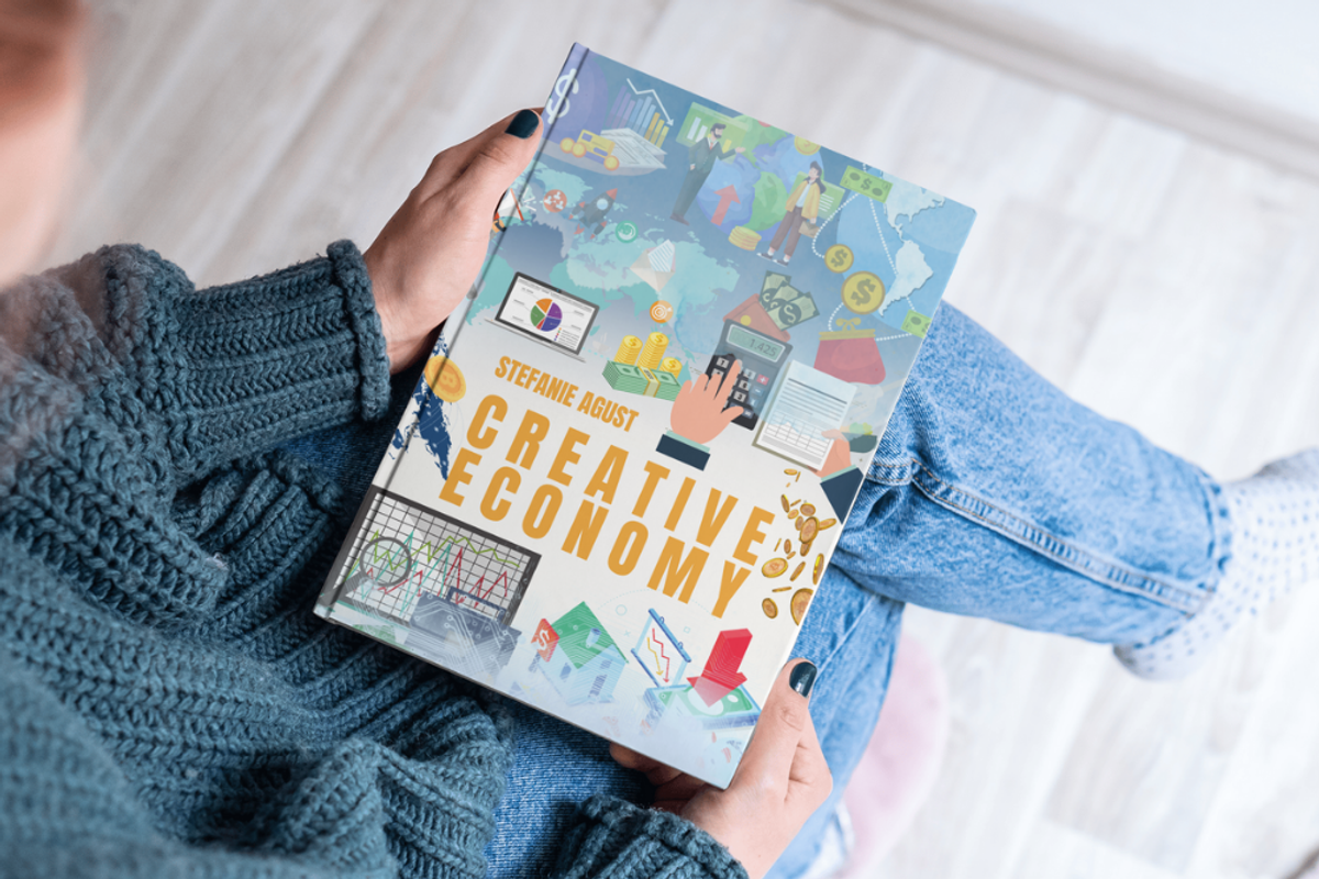 Editable Book Bundle – Canva, a Magazine Template by Rumoh Grafika (Photo 2 of 5)