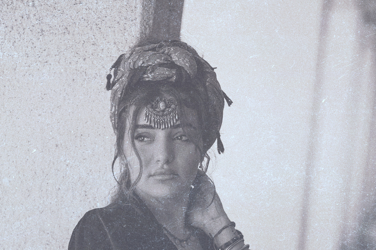 Classic Vintage Photo Effect, a Layer Style Add-On by liptouse (Photo 8 of 9)