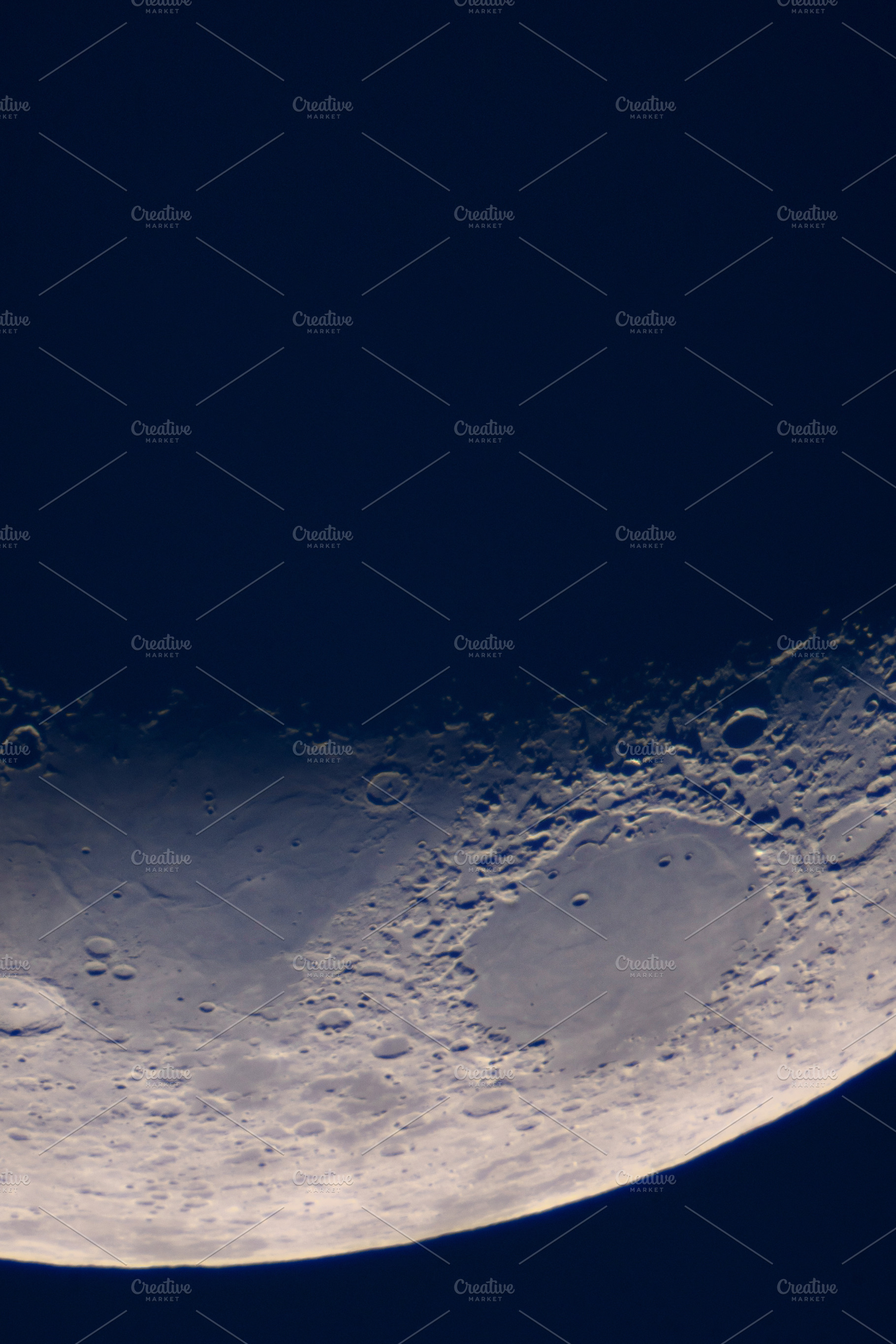 Crescent Moon features large crater, a Wallpaper Photo by Elena Vagengeim