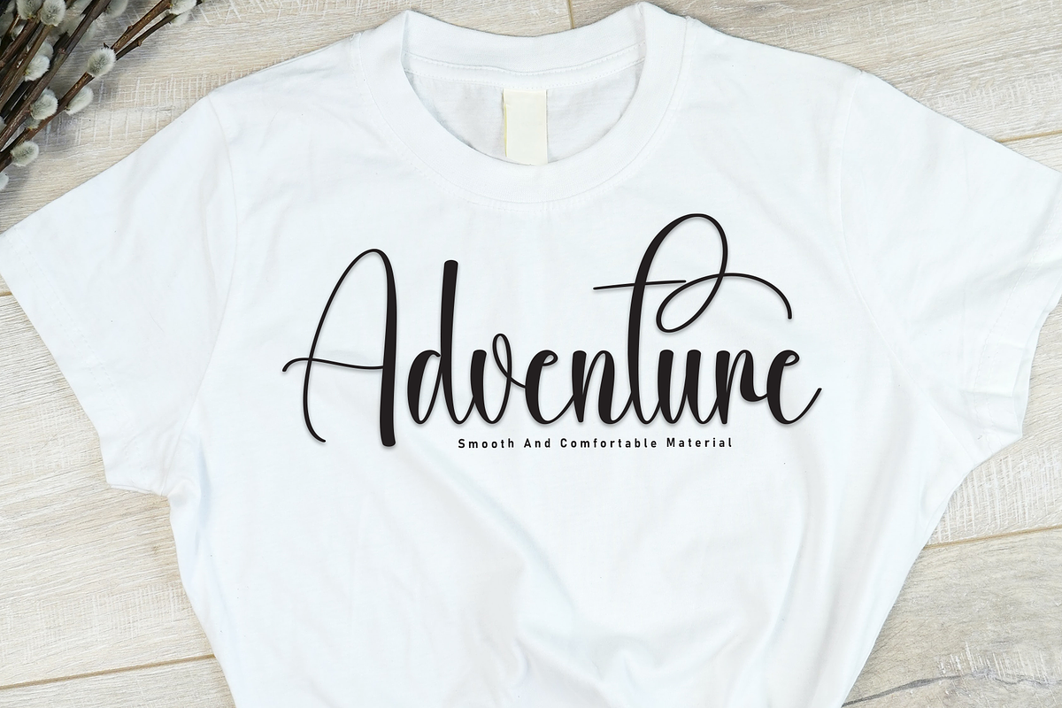 Roadway | Script Font, a Handwritten Font by Scratchones (Photo 4 of 9)
