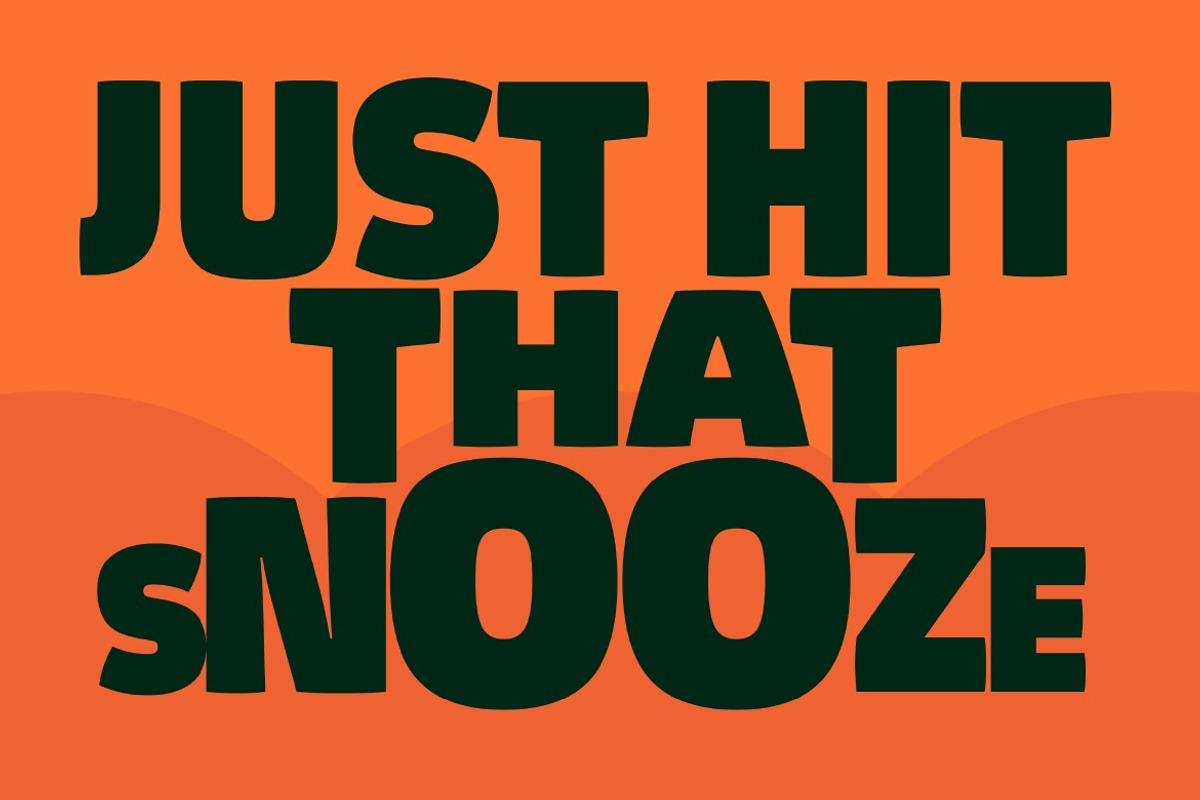 Surpeavy, a Font by graphicook (Photo 6 of 10)
