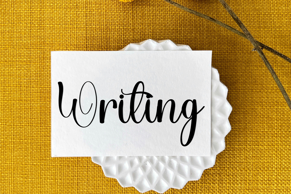 Doodle, a Handwritten Font by FreshTypeINK (Photo 8 of 8)