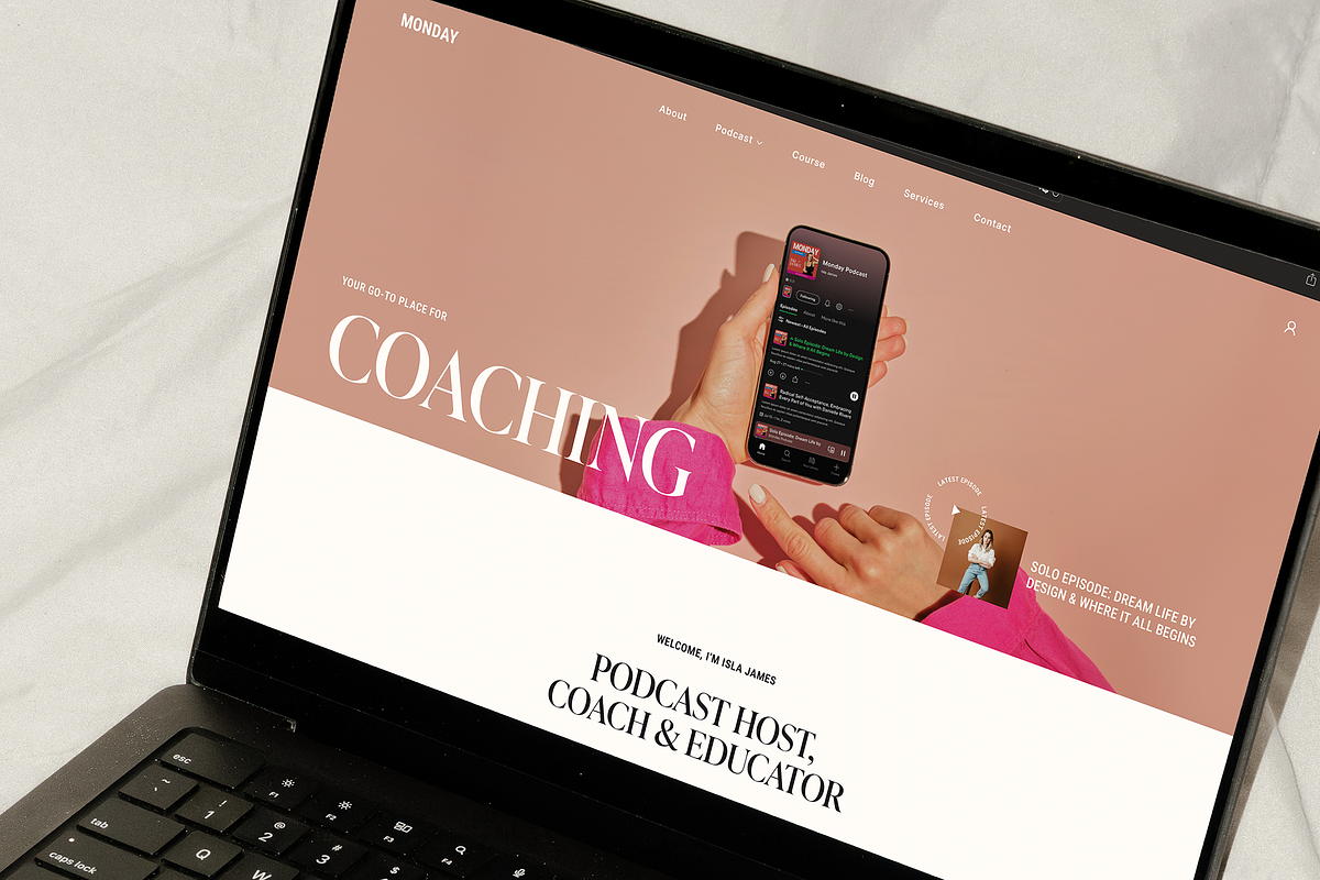 Monday: Squarespace 7.1 Template, a Squarespace Template by The Styled Square (Photo 4 of 9)
