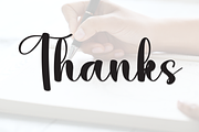 Ainsley Signature | Script Font, a Handwritten Font by Scratchones (Thumbnail 8 of 8)