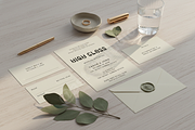 Foheke - Modern Elegant Display Seri, a Font by Astuti Studio (Thumbnail 9 of 16)