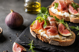 Delicious snack with figs and ham, a Photo by Beautiful things