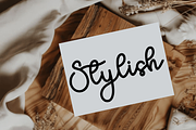 Milkshake, a Handwritten Font by InermediaSTUDIO (Thumbnail 4 of 8)