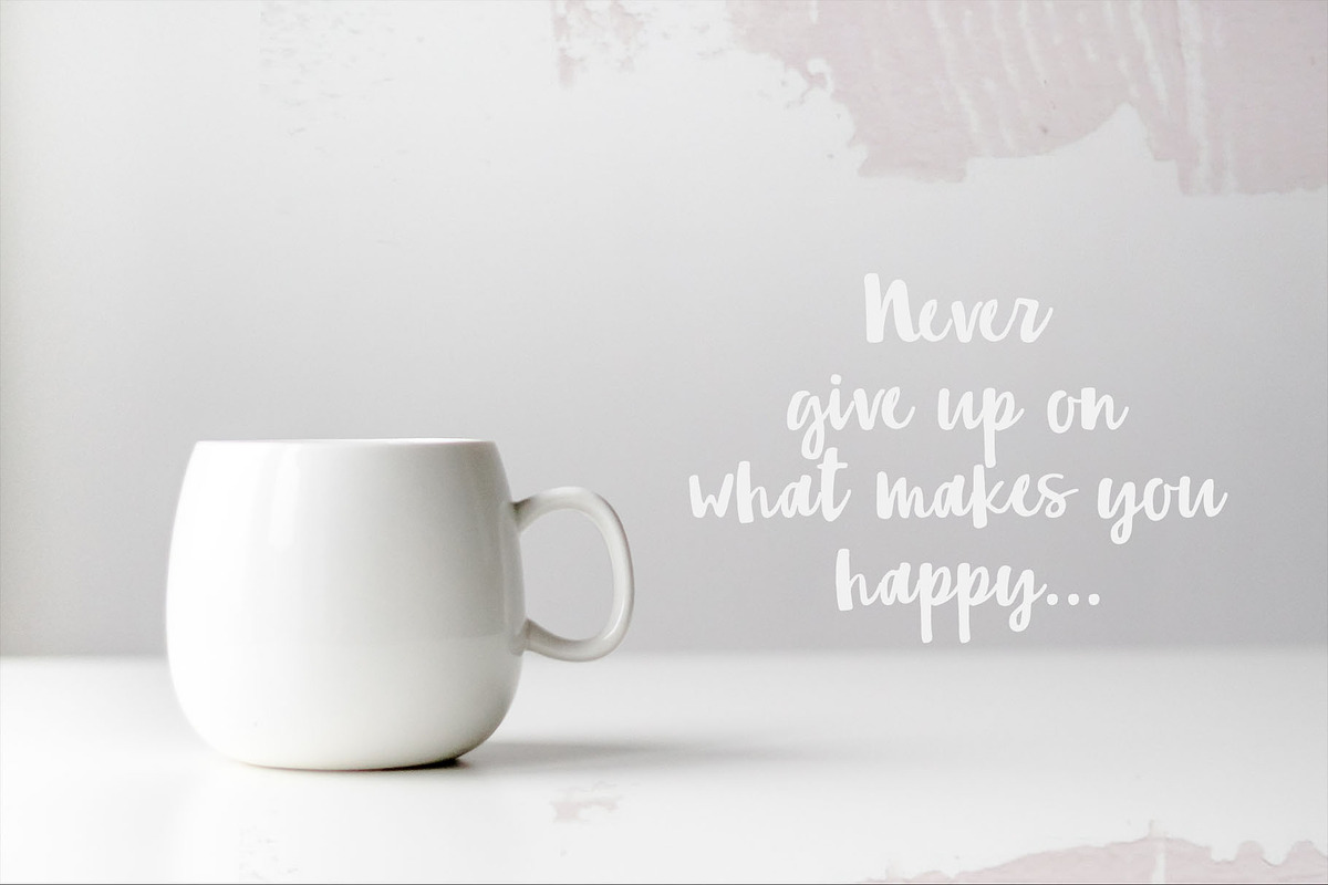 Babe Handwritten script Font preview 7