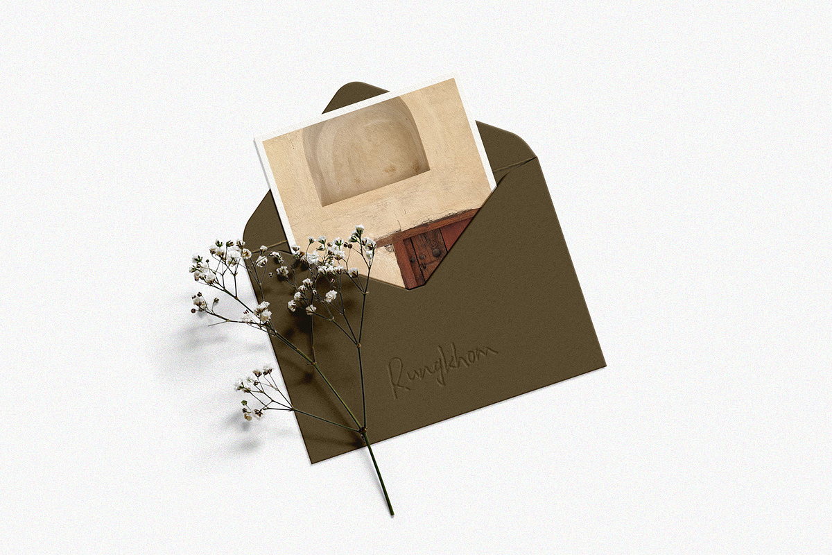 Bellagot, a Handwritten Font by Realtype (Photo 6 of 9)
