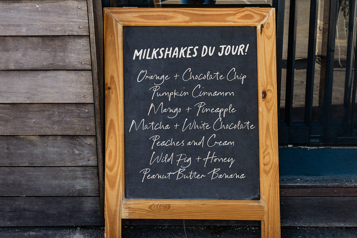 Manhattan Cocktails Handwritten Font, a Handwritten Font by Nicky Laatz (Photo 8 of 15)
