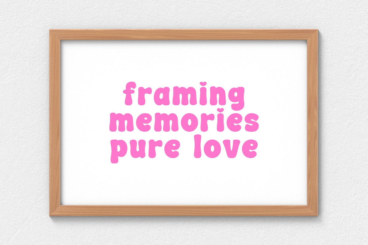 Kinder Bubble - Retro Display Font, a Handwritten Font by SaktiAvellin (Photo 6 of 7)