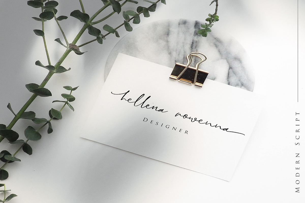 Cllarin - Modern Script Font preview 4