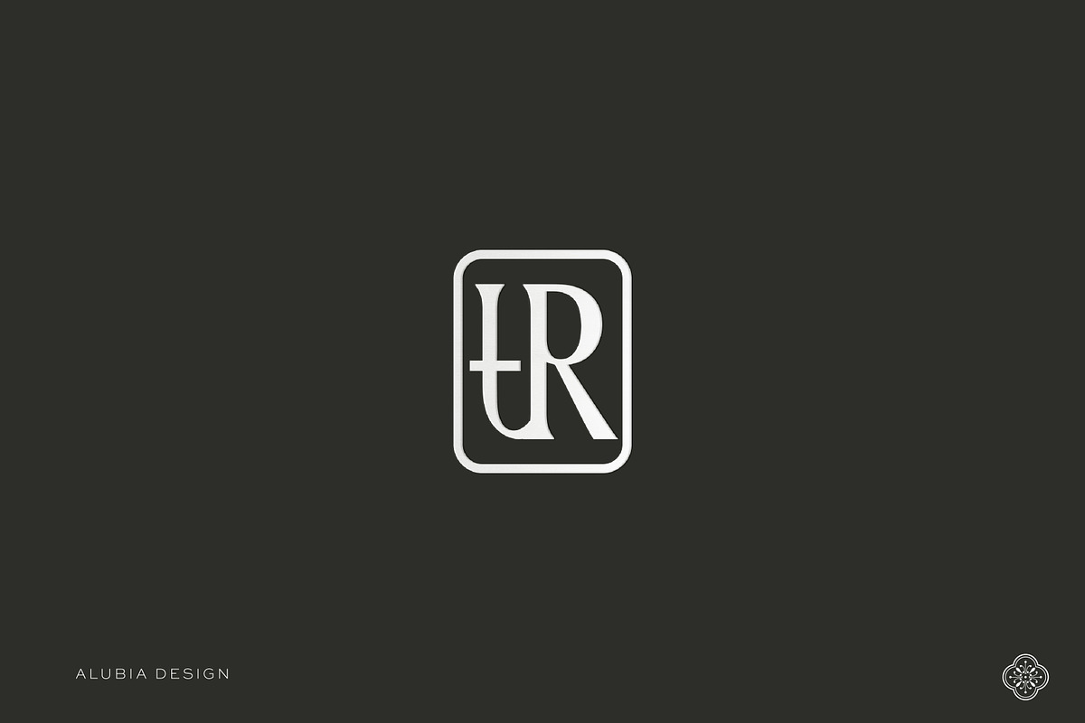 Firenze - Luxurious & bold Serif, a Serif Font by Alubia design (Photo 10 of 11)