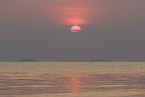 Sunset sky. Nature beautiful light s, a Photo by Svetlana Barchan
