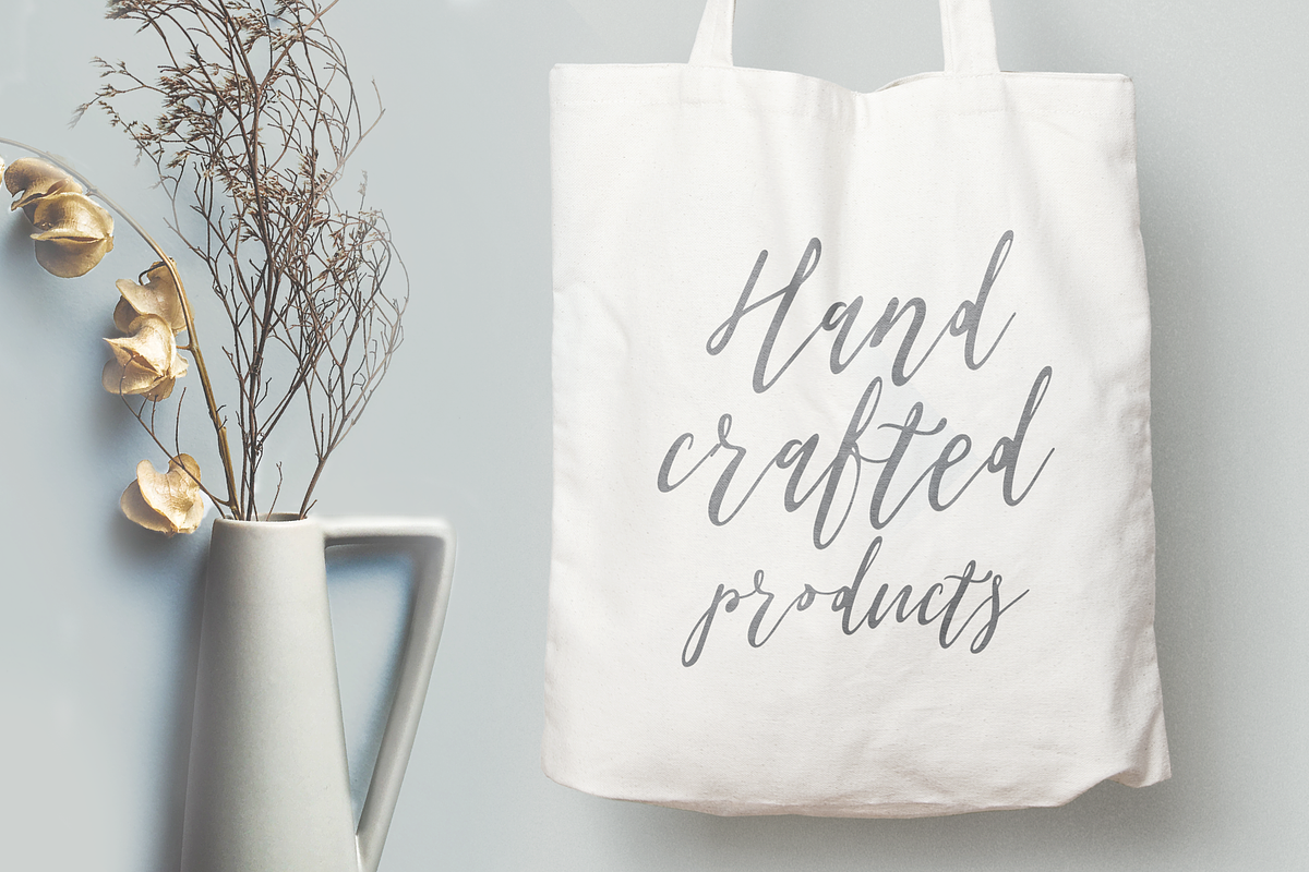 Olis — handmade font family preview 3