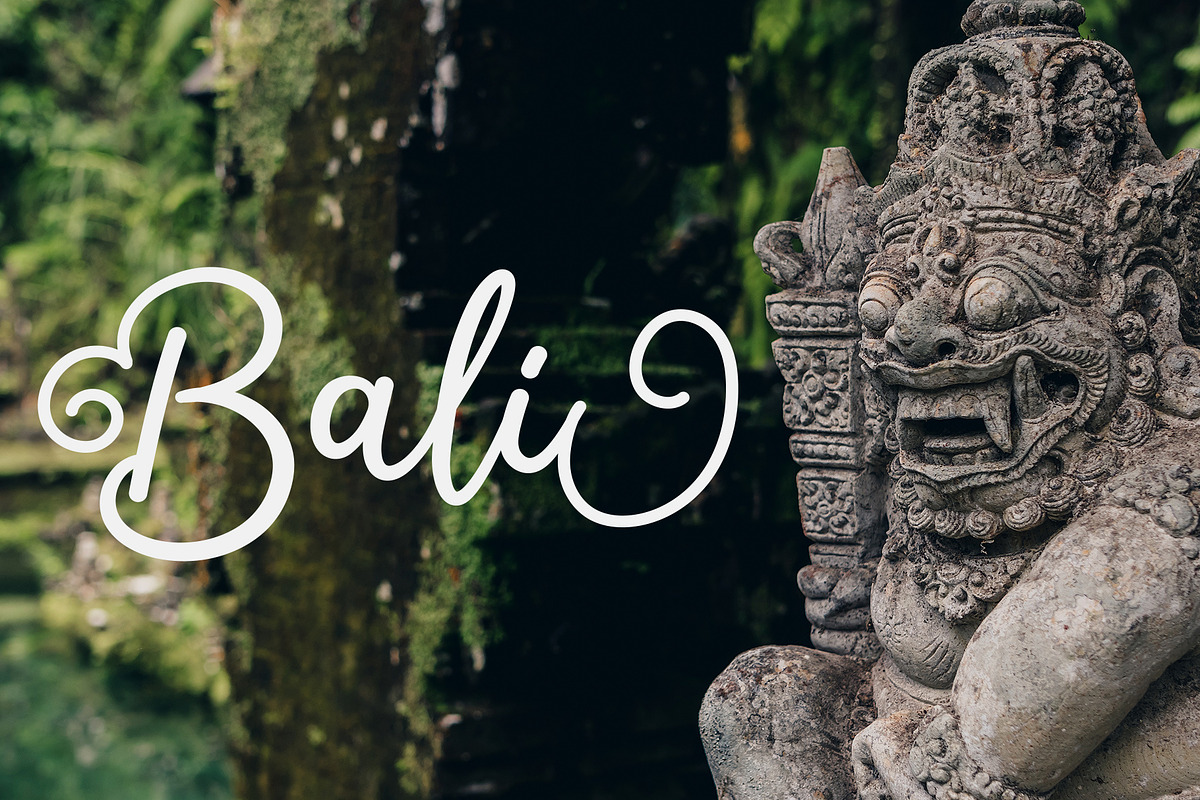 Salahe - a funcy cursive font preview 6
