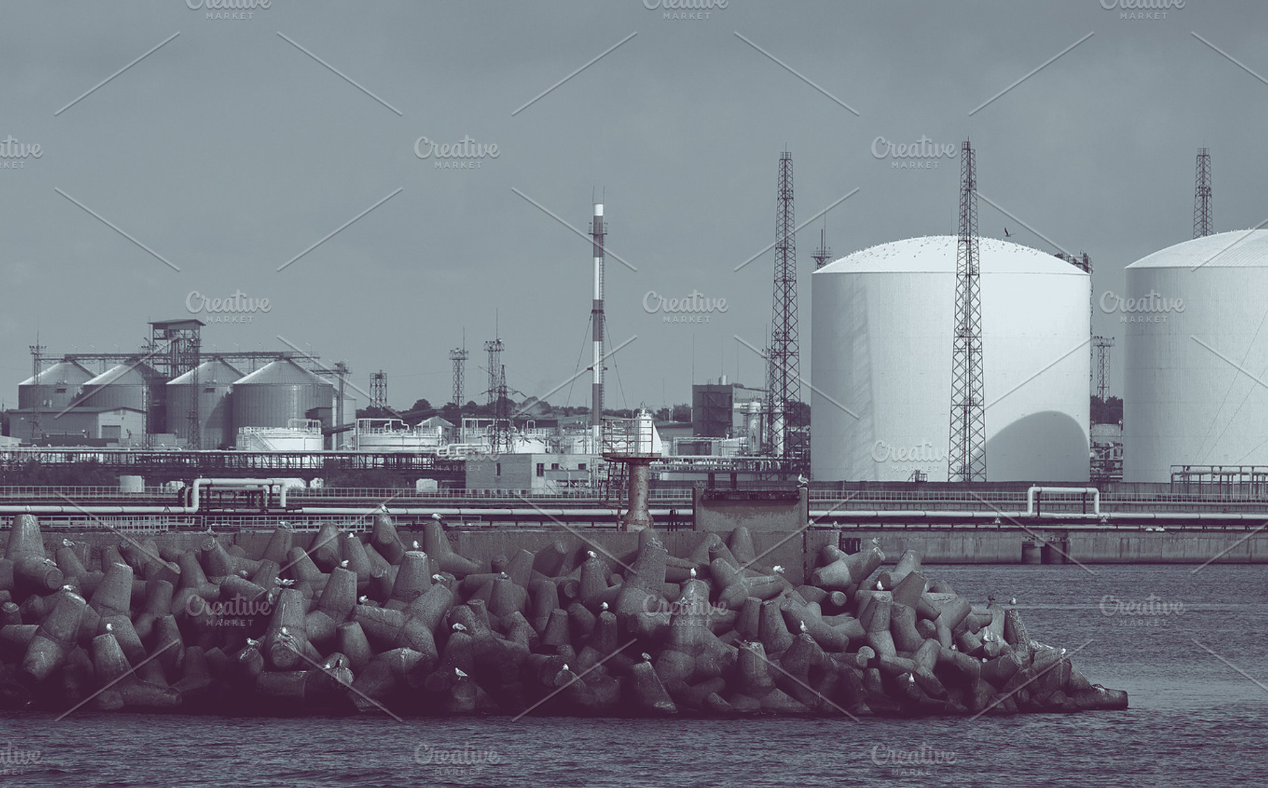 Sea port, an Industrial Photo by BOOCYS