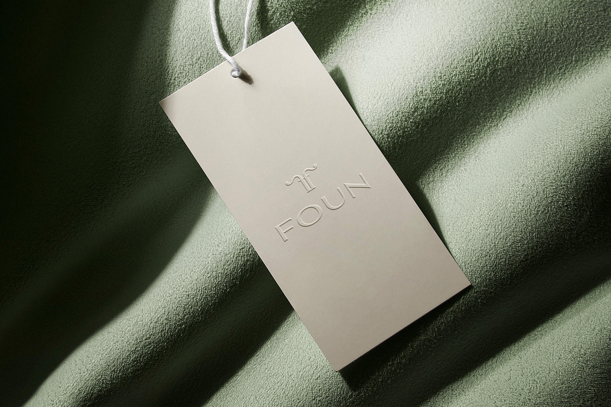 Logo Mockup Label Tag Luxury, a Product Mockup by Asylab (Photo 4 of 5)