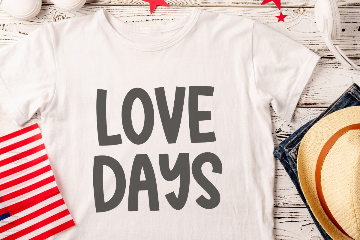 Dreamer Sunday - Cute Handwritten, a Handwritten Font by SaktiAvellin (Photo 5 of 5)