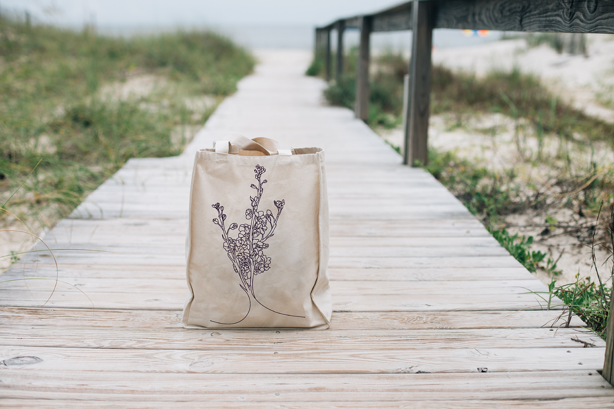 30 FineLine Flowers, an Illustration by Inkwell Supply Co (Photo 7 of 15)