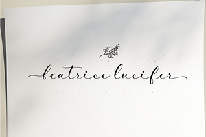 Barlista - Calligraphy Font