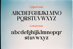 Valaneir - Elegant Serif Font