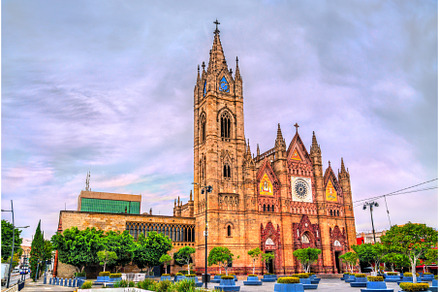 Expiatory Temple of the Blessed, an Architecture Photo by Leonid Andronov